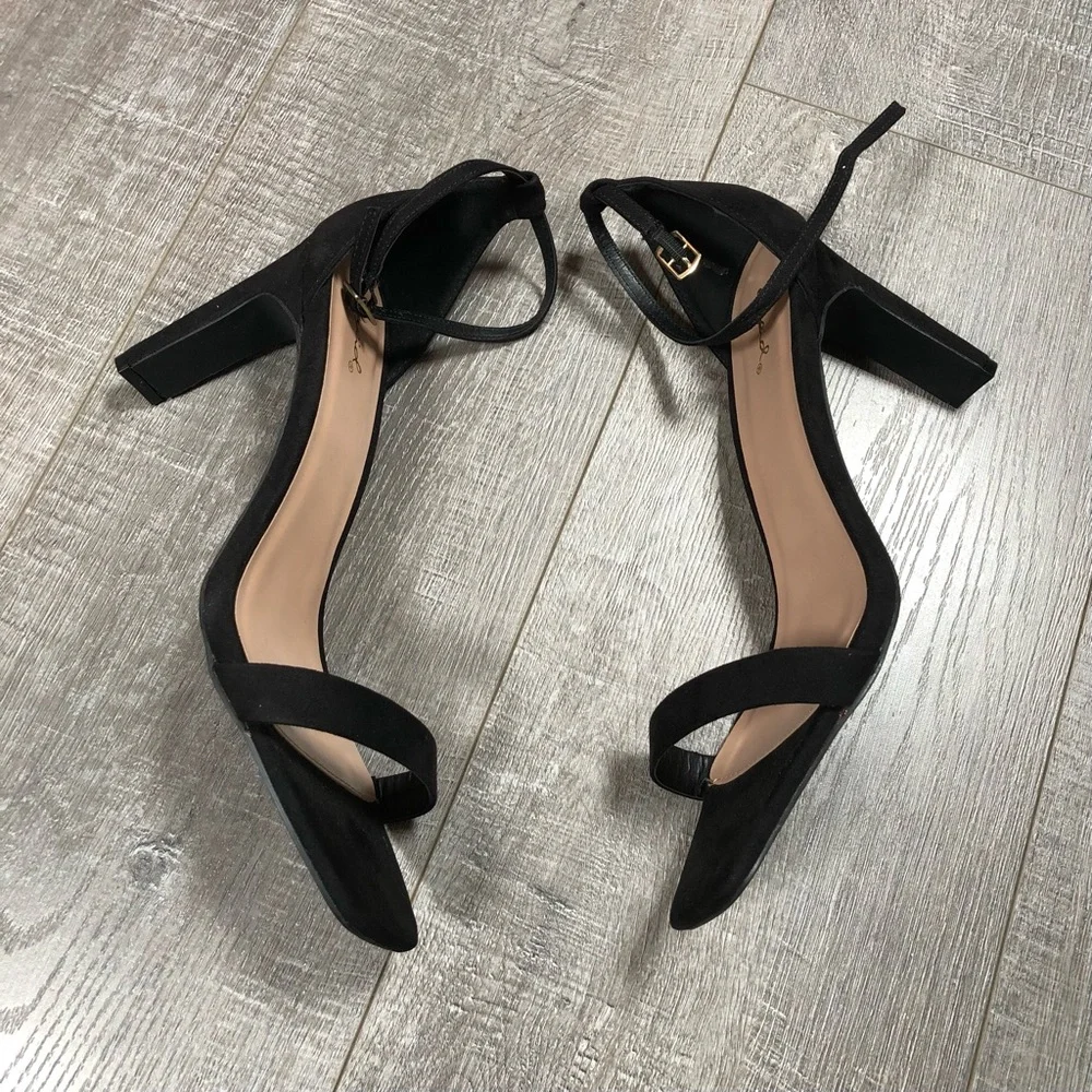 Qupid Women’s Heels Size 10 Color Black - Picture 4 of 8